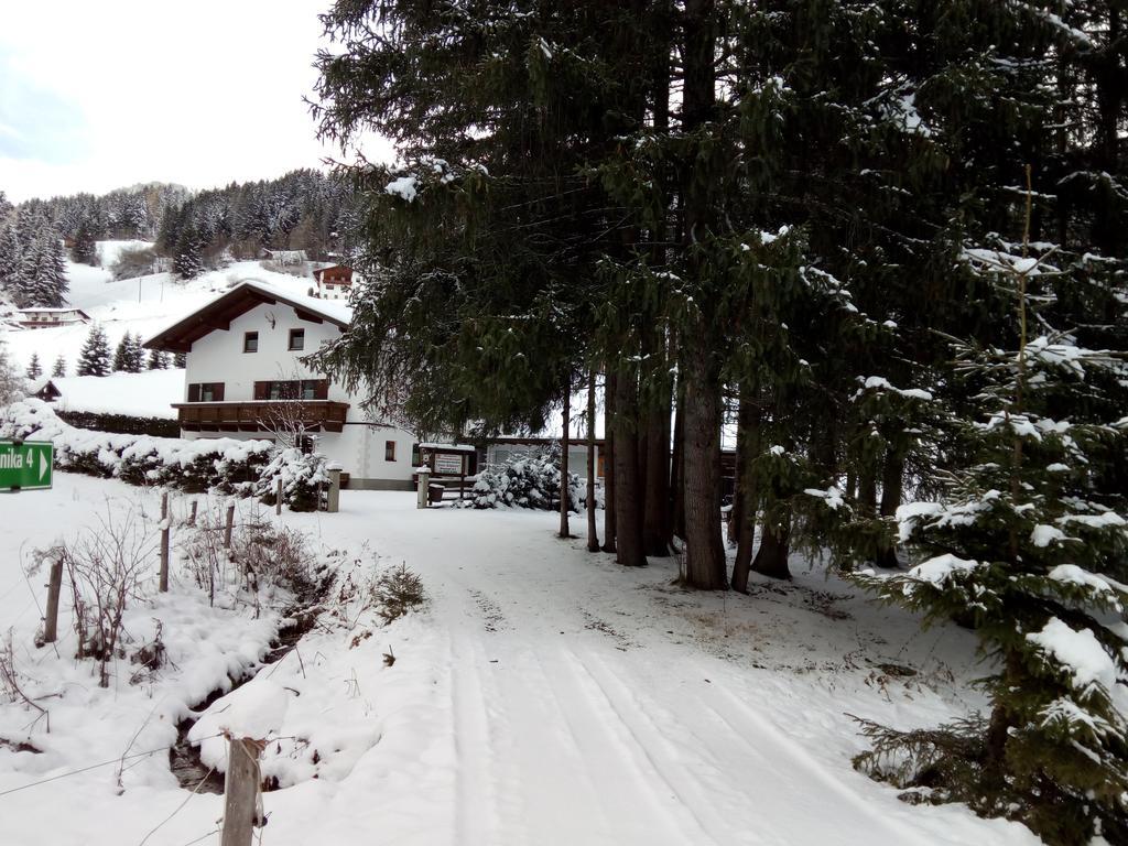 Tiroler Hasenhoehle Wenns Buitenkant foto